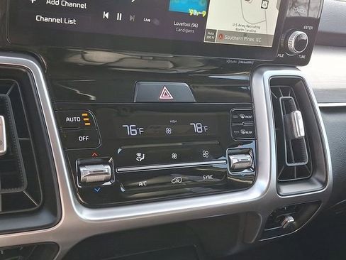 Certified 2022 Kia Sorento S image 17