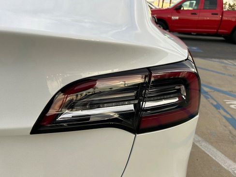 Used 2022 Tesla Model 3 RWD image 11