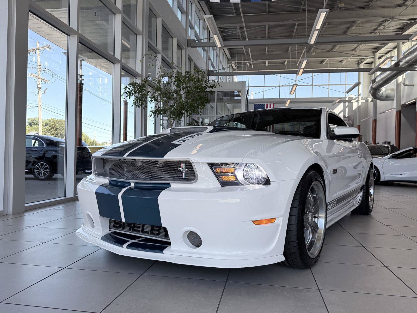 Used 2011 Ford Mustang GT Premium w/ Security Pkg RWD image 2