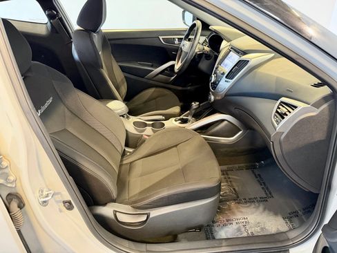 Used 2013 Hyundai Veloster RE:MIX Edition FWD image 27