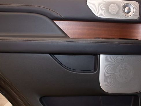 Used 2024 Lincoln Navigator Black Label image 21