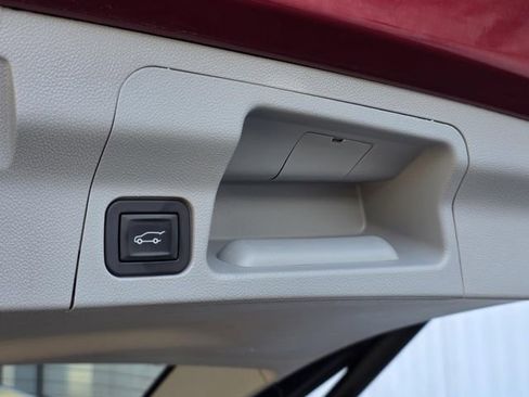 Used 2019 GMC Acadia SLT image 12