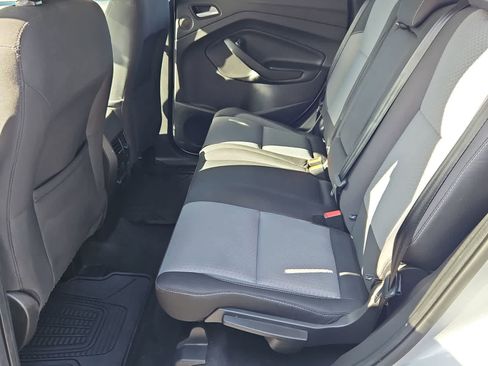Used 2017 Ford Escape SE w/ Equipment Group 201A AWD/4WD image 19