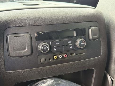 Used 2015 GMC Yukon SLT w/ Open Road Package image 16