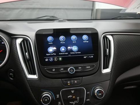 Used 2021 Chevrolet Malibu RS FWD image 34