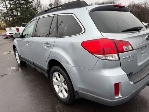 Used 2014 Subaru Outback 2.5i Premium image 10