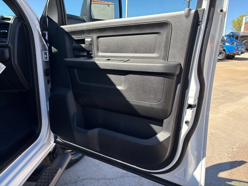 New 2026 RAM 3500 Tradesman AWD/4WD image 25