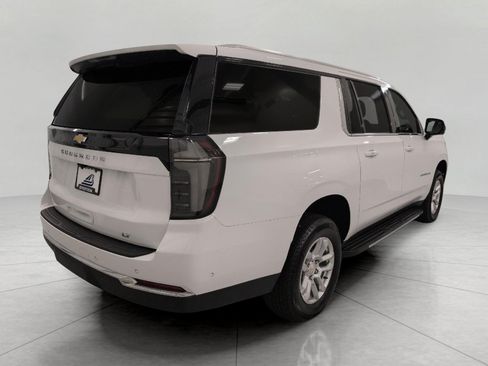 Used 2026 Chevrolet Suburban LT w/ Comfort Package AWD/4WD image 19