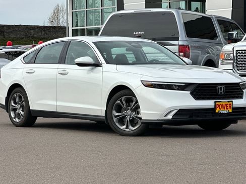 Used 2024 Honda Accord EX image 2