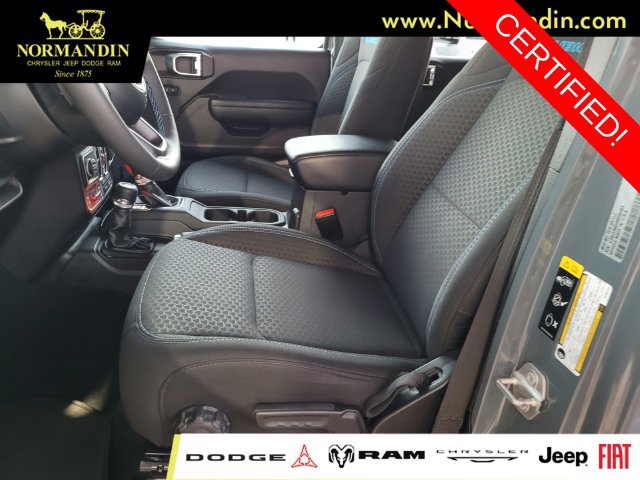 Certified 2025 Jeep Wrangler Unlimited Rubicon 4xe w/ Convenience Group AWD/4WD image 16