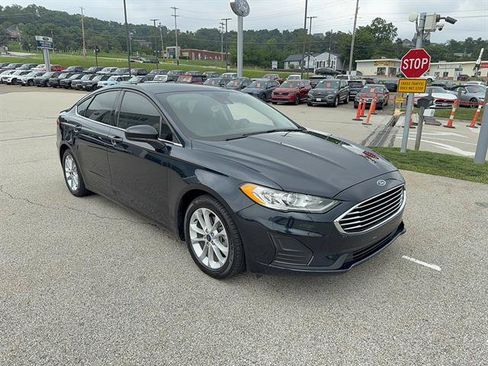 Used 2020 Ford Fusion SE FWD image 4