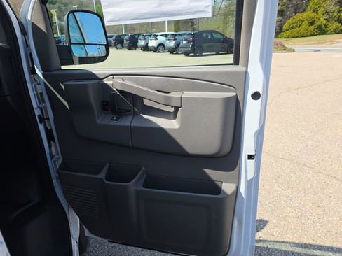 New 2026 Chevrolet Express 2500 RWD image 19