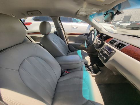 Used 2011 Buick Lucerne CX FWD image 8