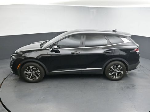 Used 2025 Kia Sportage EX FWD image 13