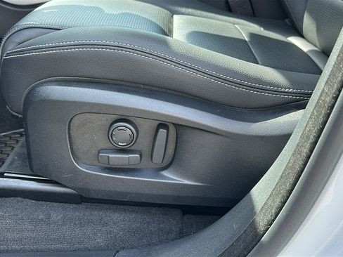 Used 2025 Jaguar F-PACE R-Dynamic S image 10