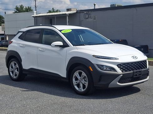 Certified 2023 Hyundai Kona SEL AWD/4WD image 3