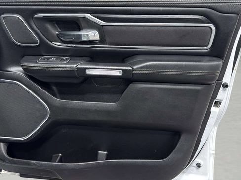 Used 2023 RAM 1500 Laramie AWD/4WD image 9