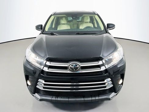 Used 2017 Toyota Highlander Limited image 2
