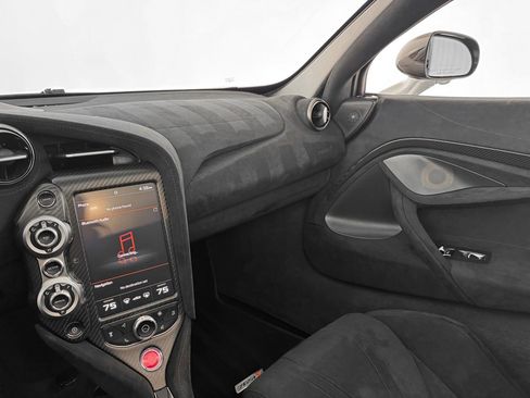 Used 2022 McLaren 765LT image 23