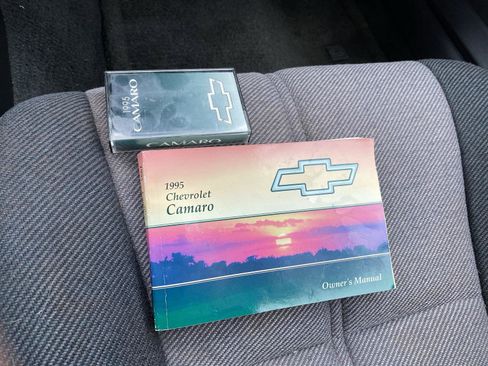 Used 1995 Chevrolet Camaro LT image 21