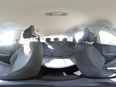 Used 2025 Kia K4 LXS FWD image 42