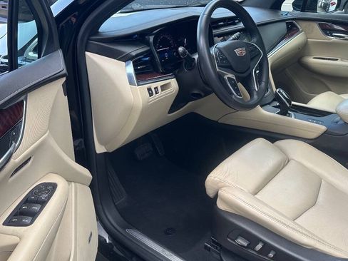 Used 2017 Cadillac XT5 Premium Luxury AWD/4WD image 11