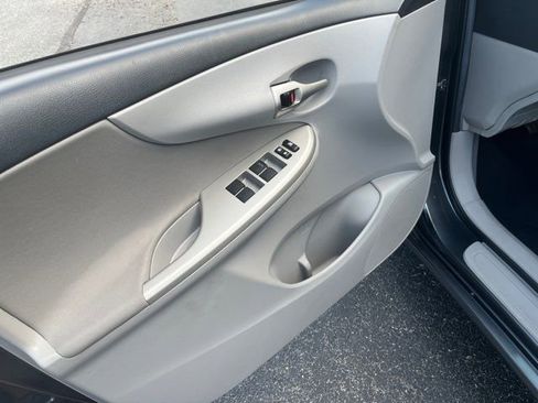 Used 2012 Toyota Corolla LE image 14