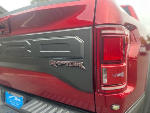 Used 2018 Ford F150 Raptor w/ Equipment Group 802A Luxury image 35