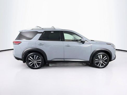 Used 2024 Nissan Pathfinder Platinum AWD/4WD image 12
