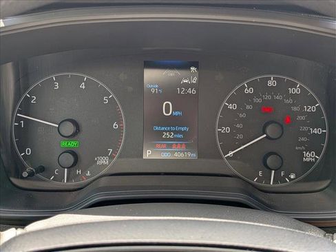 Used 2023 Toyota Corolla LE FWD image 11