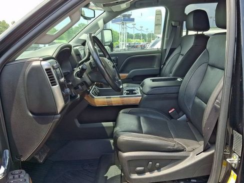 Used 2019 Chevrolet Silverado 3500 LTZ w/ Duramax Plus Package AWD/4WD image 10