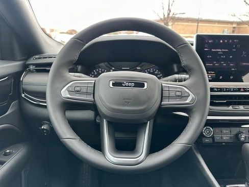 New 2026 Jeep Compass Latitude image 25