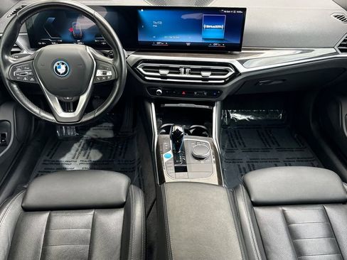 Used 2023 BMW i4 eDrive35 image 14
