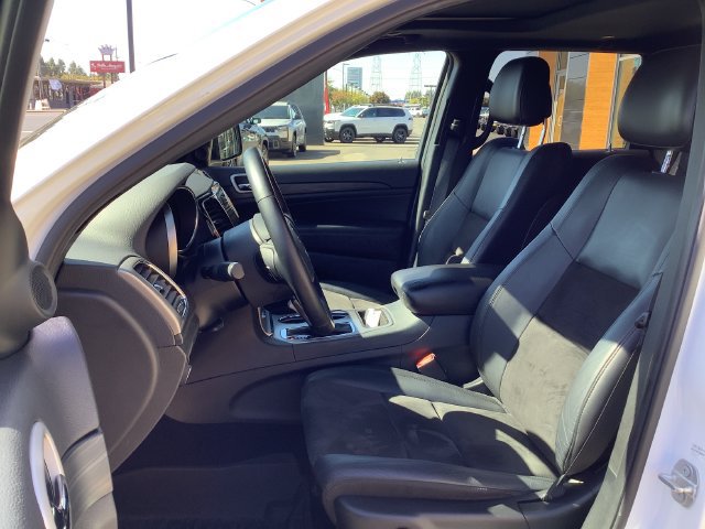 Used 2020 Jeep Grand Cherokee Altitude AWD/4WD image 8