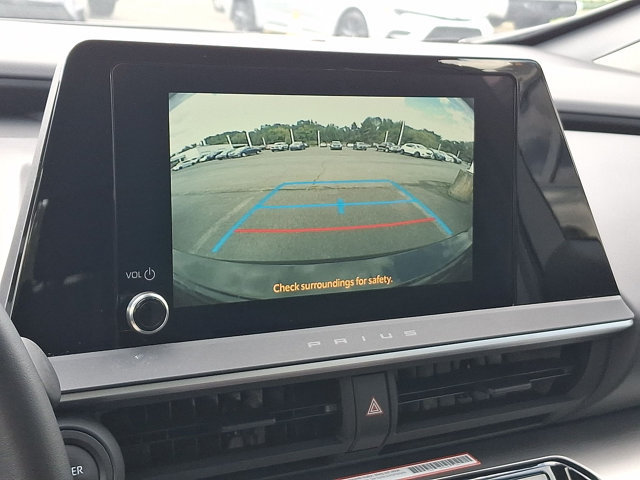 Used 2025 Toyota Prius LE FWD image 15