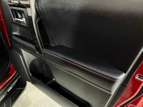 Used 2021 Toyota 4Runner Venture image 35