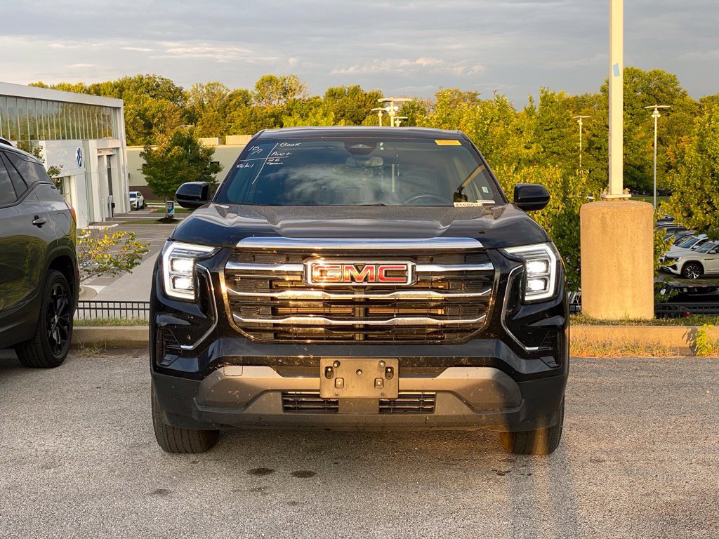 Used 2026 GMC Terrain Elevation AWD/4WD image 2