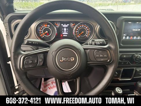 Used 2022 Jeep Wrangler Unlimited Sport AWD/4WD image 13