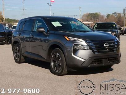 Used 2024 Nissan Rogue SV