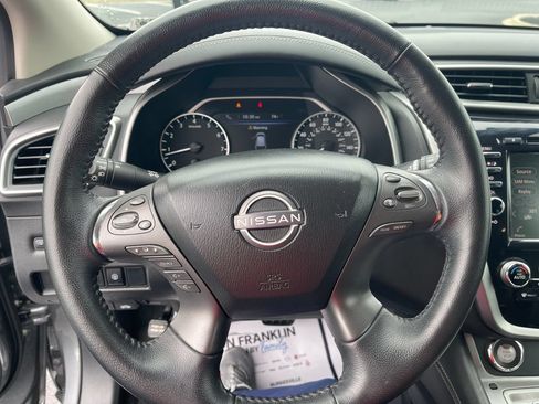 Used 2023 Nissan Murano SV AWD/4WD image 17