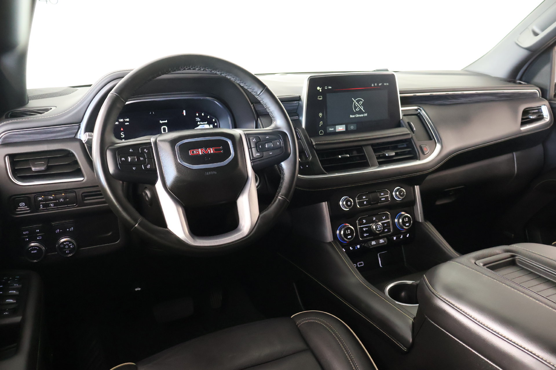 Used 2024 GMC Yukon XL SLT w/ SLT Luxury Package AWD/4WD image 2