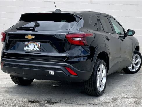 Used 2024 Chevrolet Trax LS w/ LS Convenience Package FWD image 22