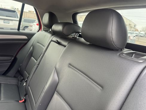 Used 2016 Volkswagen Golf SE w/ Lighting Package image 16