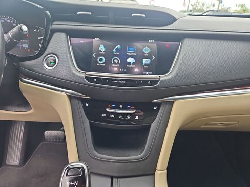 Used 2019 Cadillac XT5 Luxury image 21