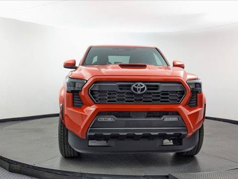 Used 2024 Toyota Tacoma TRD Sport RWD image 12