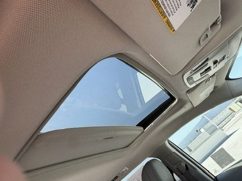 Certified 2022 Toyota Sienna XLE FWD image 22