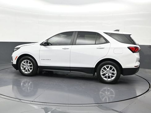 Used 2024 Chevrolet Equinox LS w/ Driver Confidence II Package FWD image 2