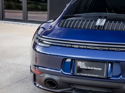 Certified 2024 Porsche 911 Carrera T RWD image 13