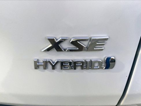 Used 2024 Toyota RAV4 XSE image 8