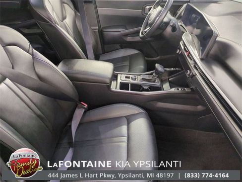 Certified 2025 Kia Sorento S w/ Panoramic Sunroof Package image 35